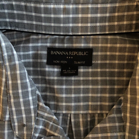 Men’s Slim Fit Banana Republic Button Down Shirt - Picture 8 of 9